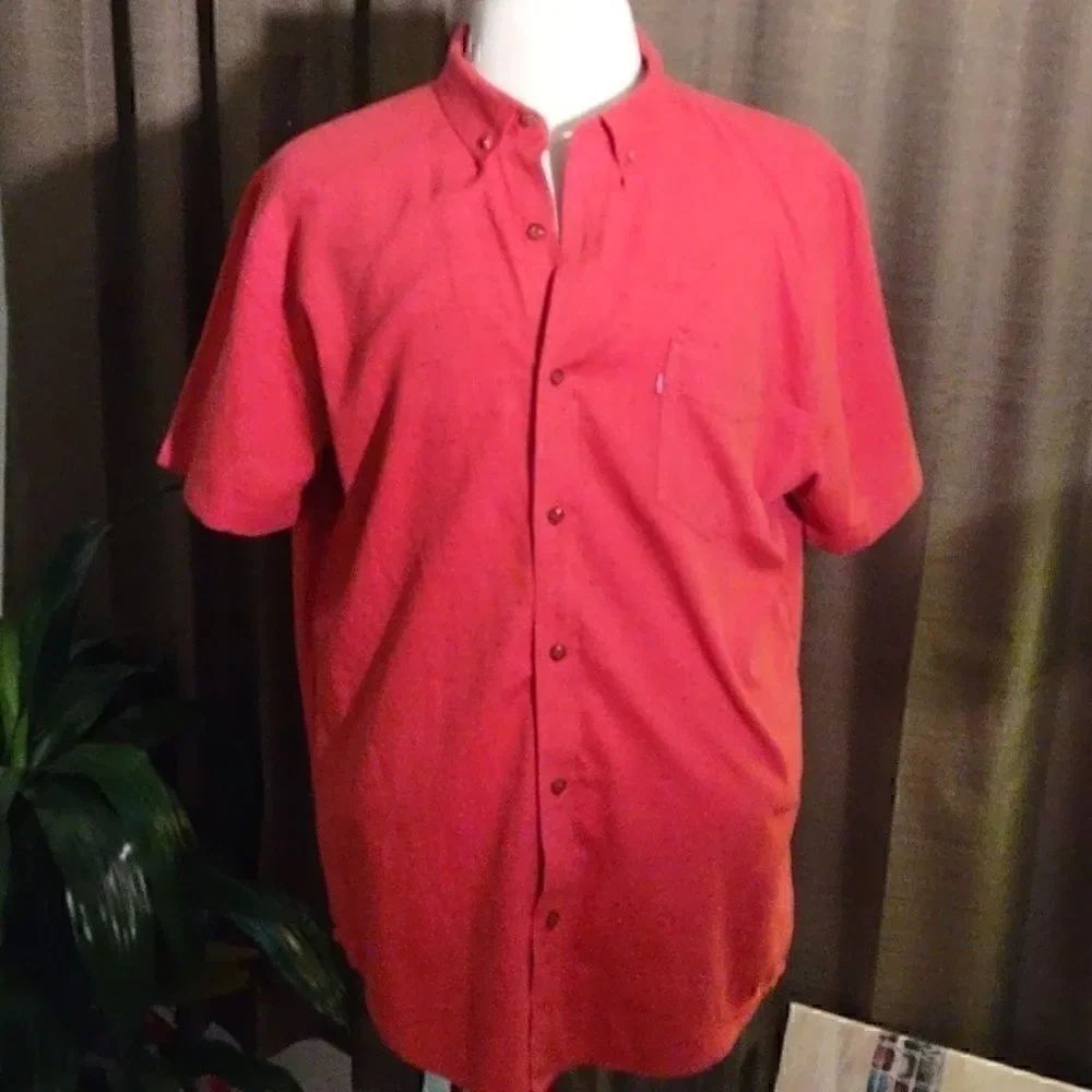 Levi's Red Short Sleeve Button up Shirt